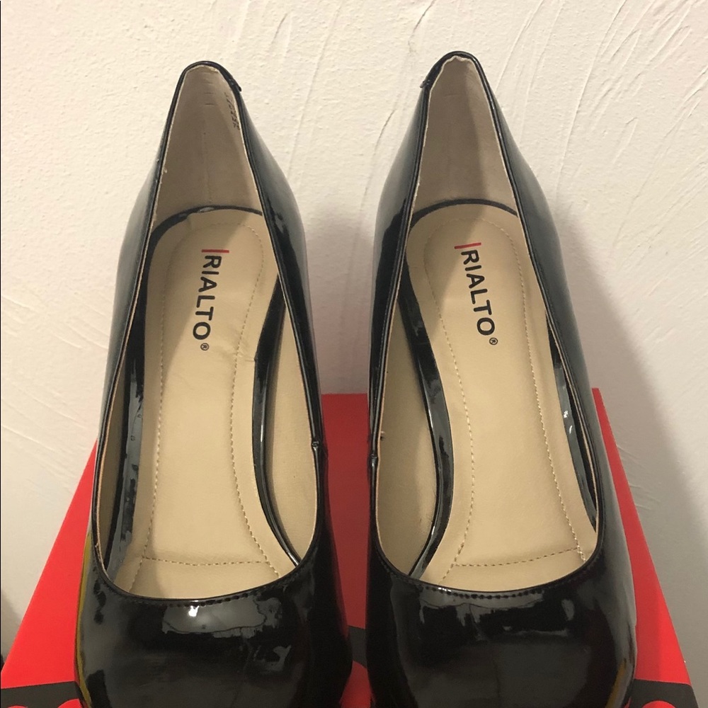 Rialto Black Patent leather shoes
